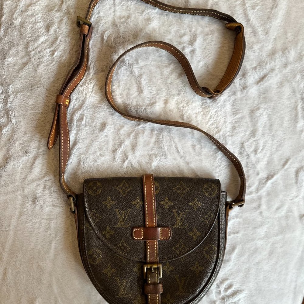 Authentic Louis Vuitton Chantilly Cross Body bag